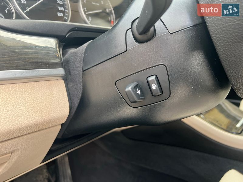 Седан BMW 5 Series 2011 в Вишневом фото 14 Седан BMW 5 Series 2011 в Вишневом