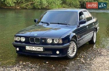 Седан BMW 5 Series 1989 в Снятині
