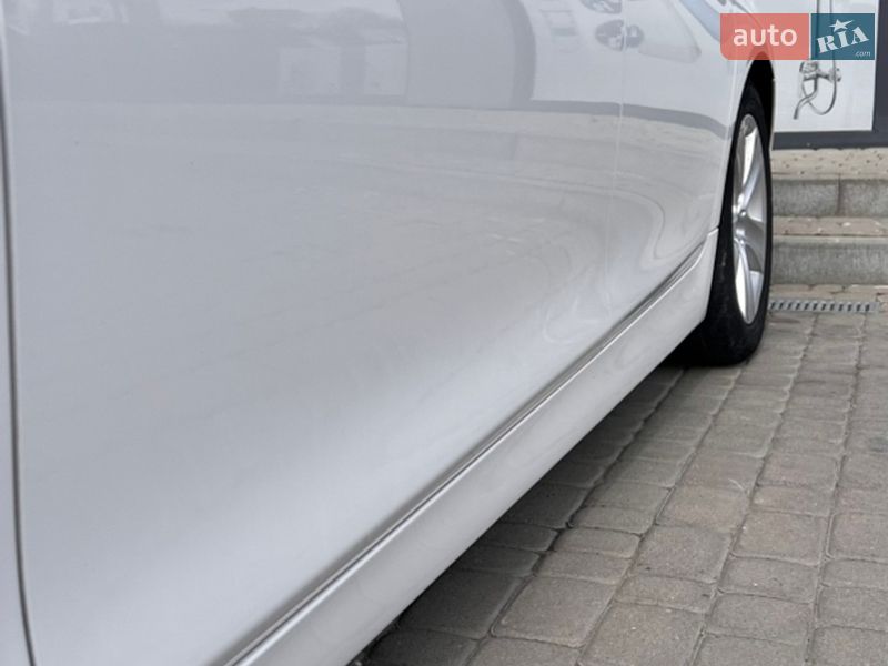 Седан BMW 5 Series 2014 в Львові