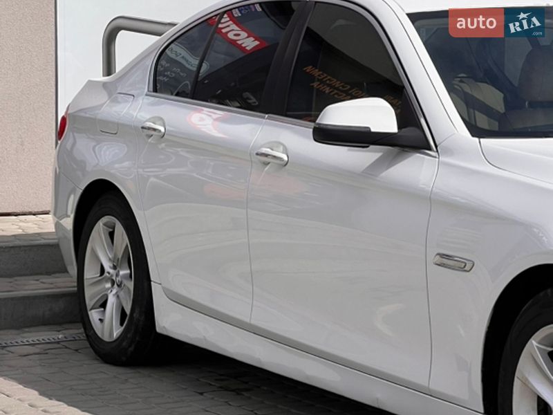 Седан BMW 5 Series 2014 в Львові