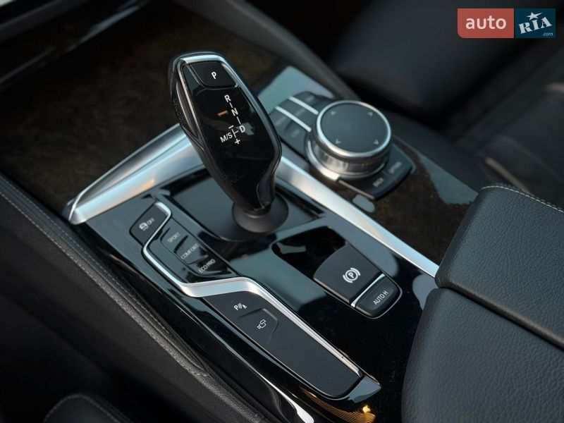 Седан BMW 5 Series 2017 в Полтаві