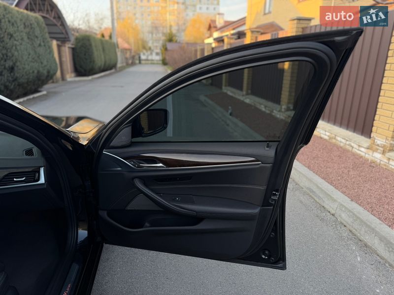 Седан BMW 5 Series 2017 в Полтаві