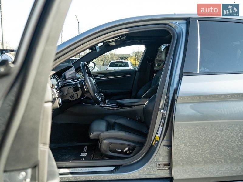 Седан BMW 5 Series 2018 в Чернівцях