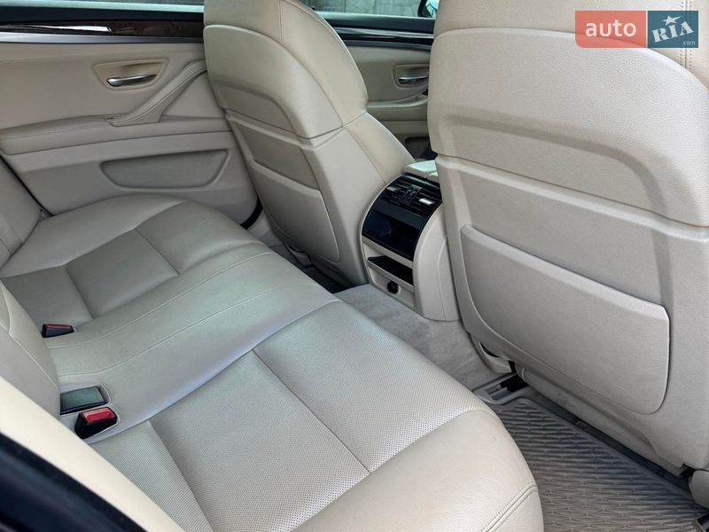 Седан BMW 5 Series 2012 в Кривому Розі