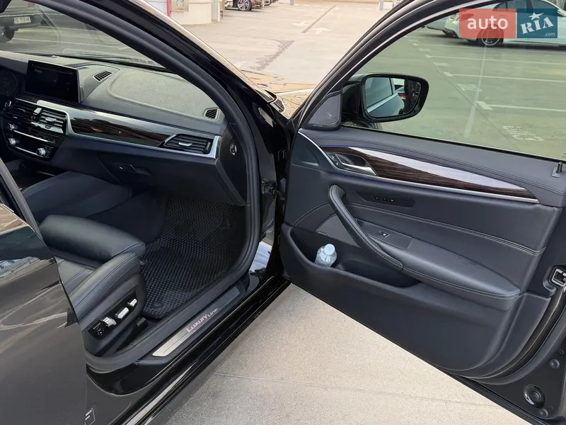 BMW 5 Series 2020 VIN WBAJD11030CE18404 фото оголошення 16 з 63