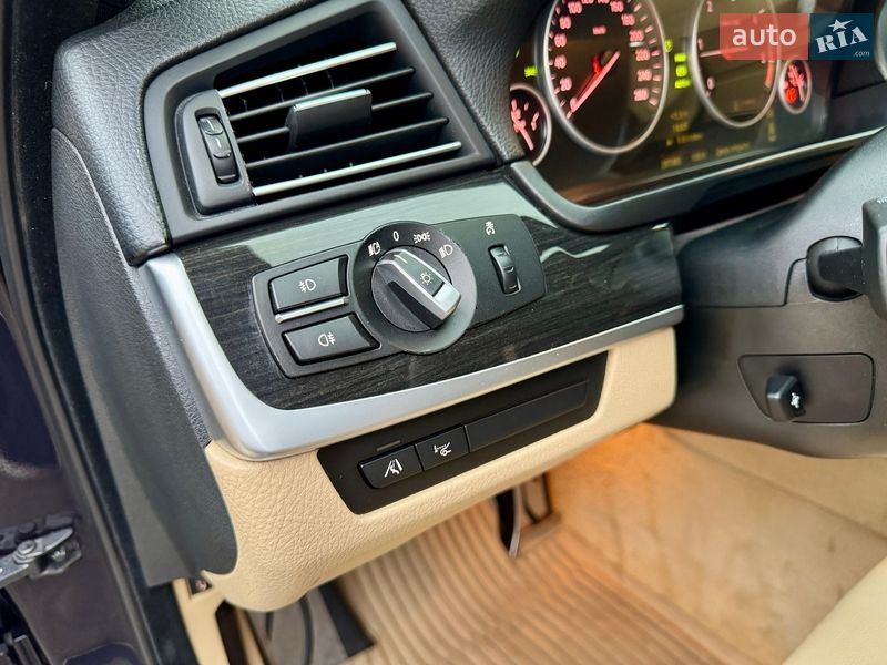 Седан BMW 5 Series 2011 в Одессе
