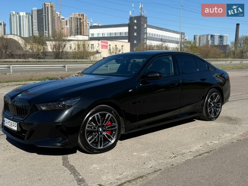 Седан BMW 5 Series 2025 в Киеве фото 42 Седан BMW 5 Series 2025 в Киеве