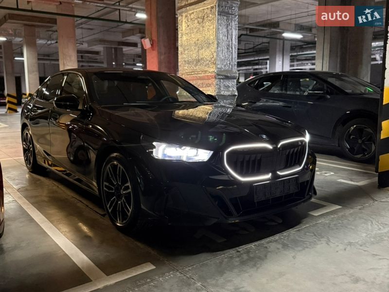 Седан BMW 5 Series 2025 в Киеве фото 60 Седан BMW 5 Series 2025 в Киеве