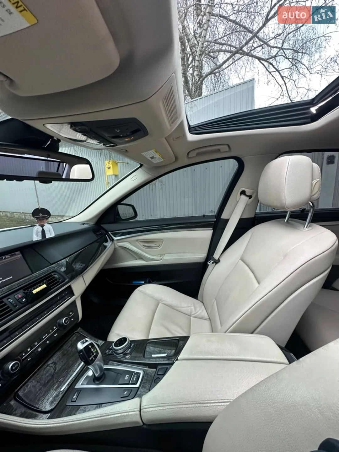 2010 BMW 5er - мініатюра 27
