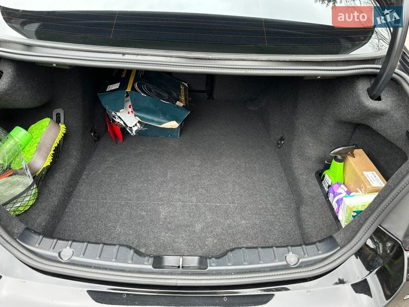 Седан BMW 5 Series 2013 в Ровно