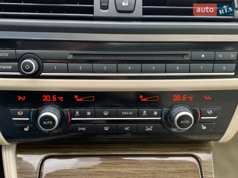 Седан BMW 5 Series 2013 в Самборе