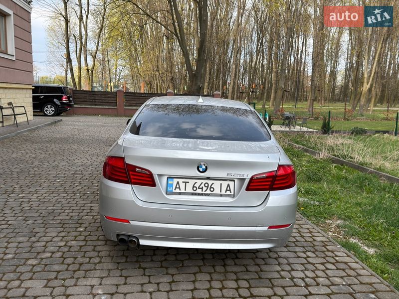 Седан BMW 5 Series 2012 в Коломые
