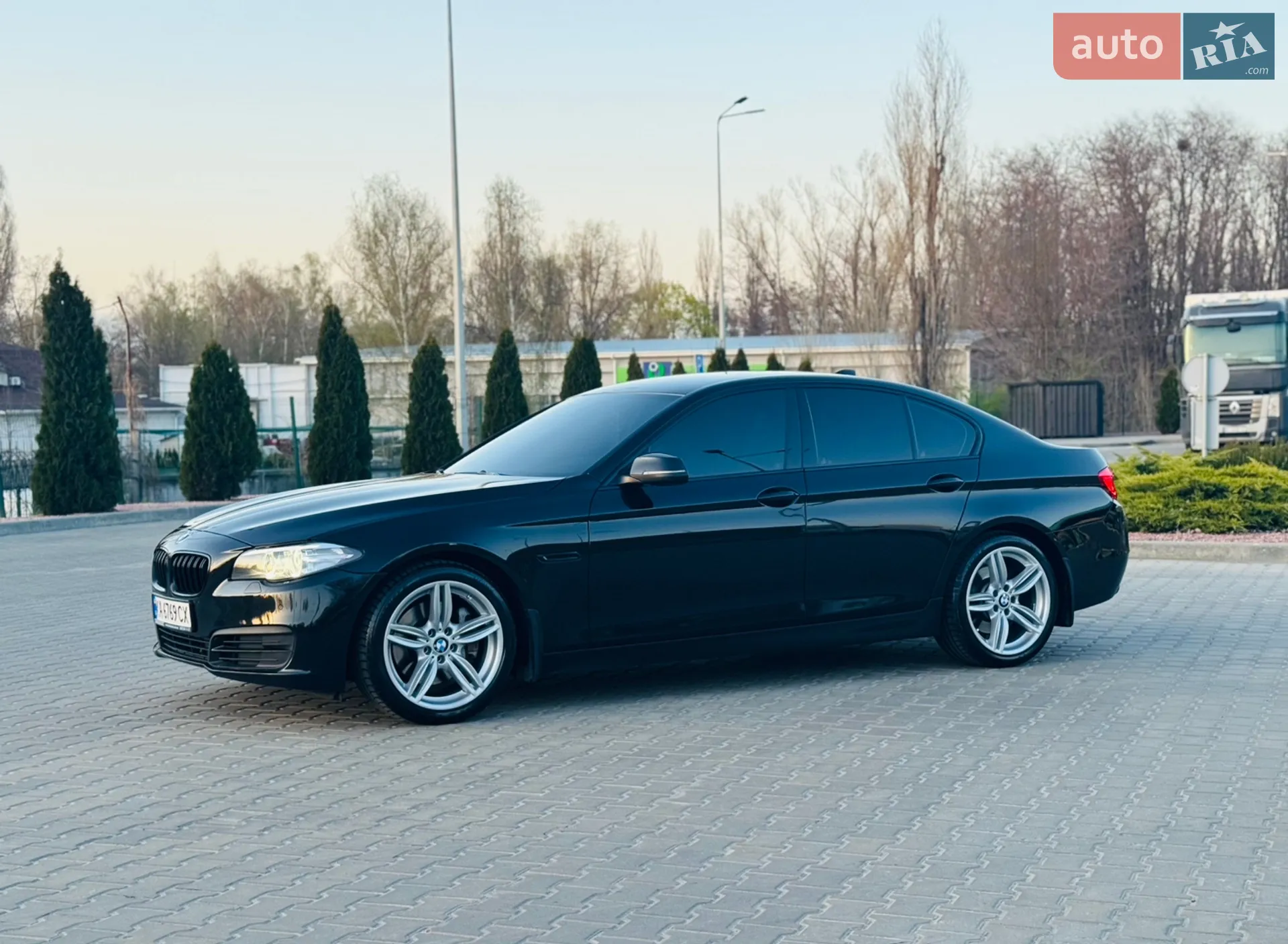 2014 BMW 5er - мініатюра 2
