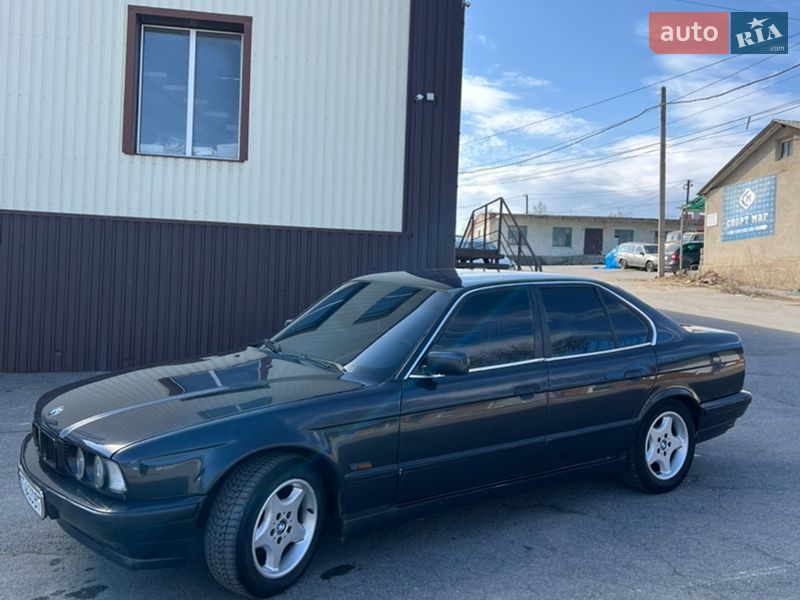 Седан BMW 5 Series 1994 в Жмеринке