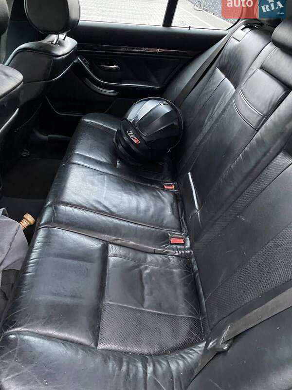Седан BMW 5 Series 2002 в Виннице