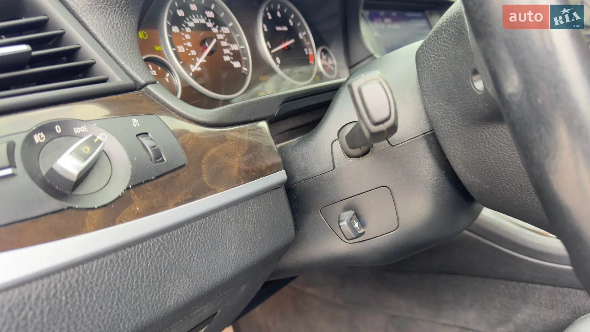 2010 BMW 5er - мініатюра 12