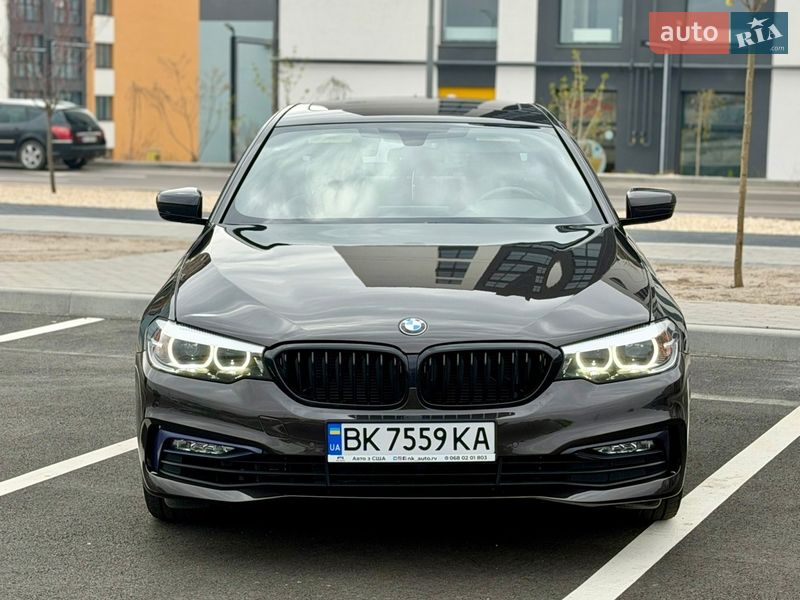 Седан BMW 5 Series 2017 в Ровно