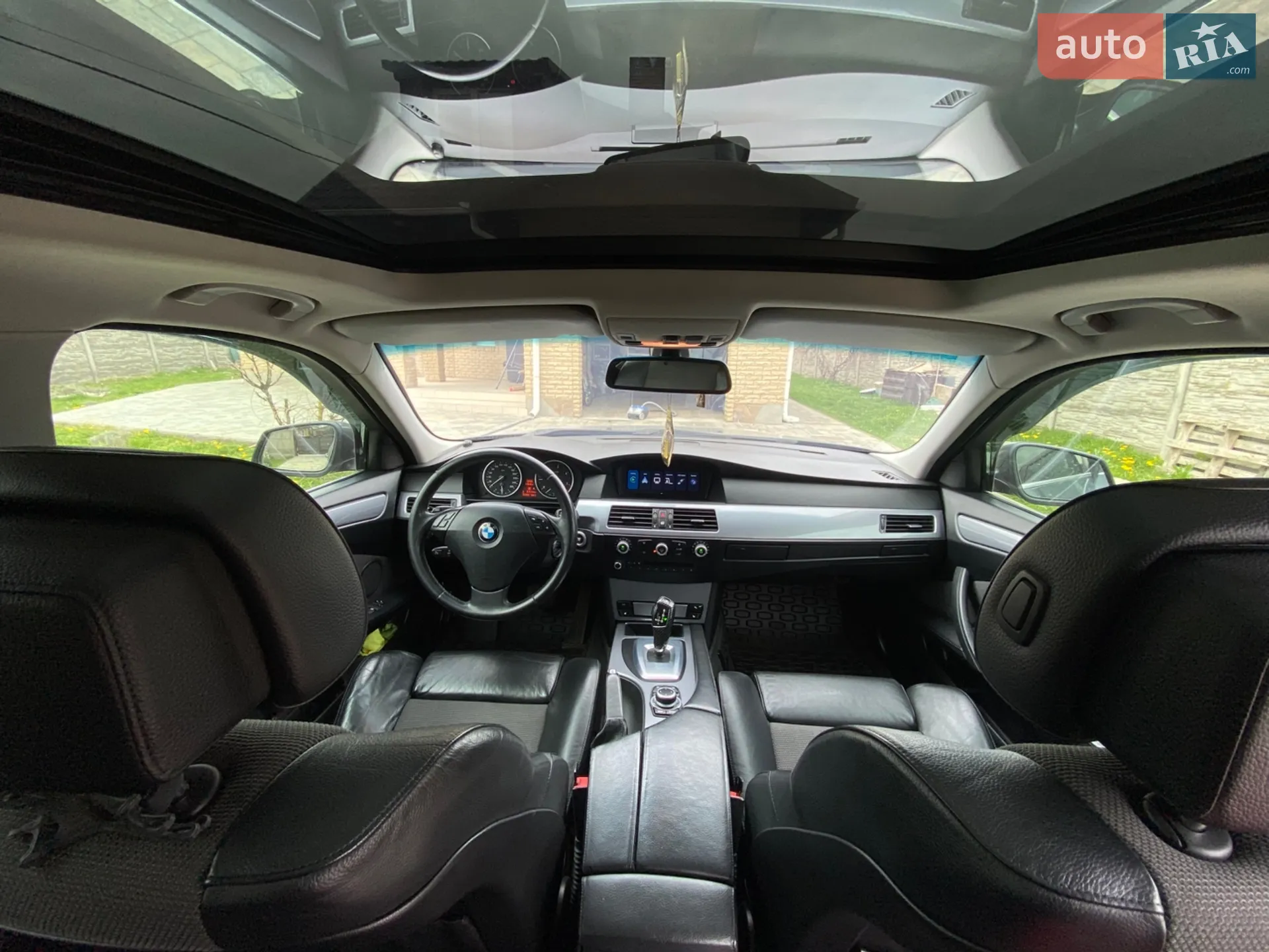 2010 BMW 5er - мініатюра 11