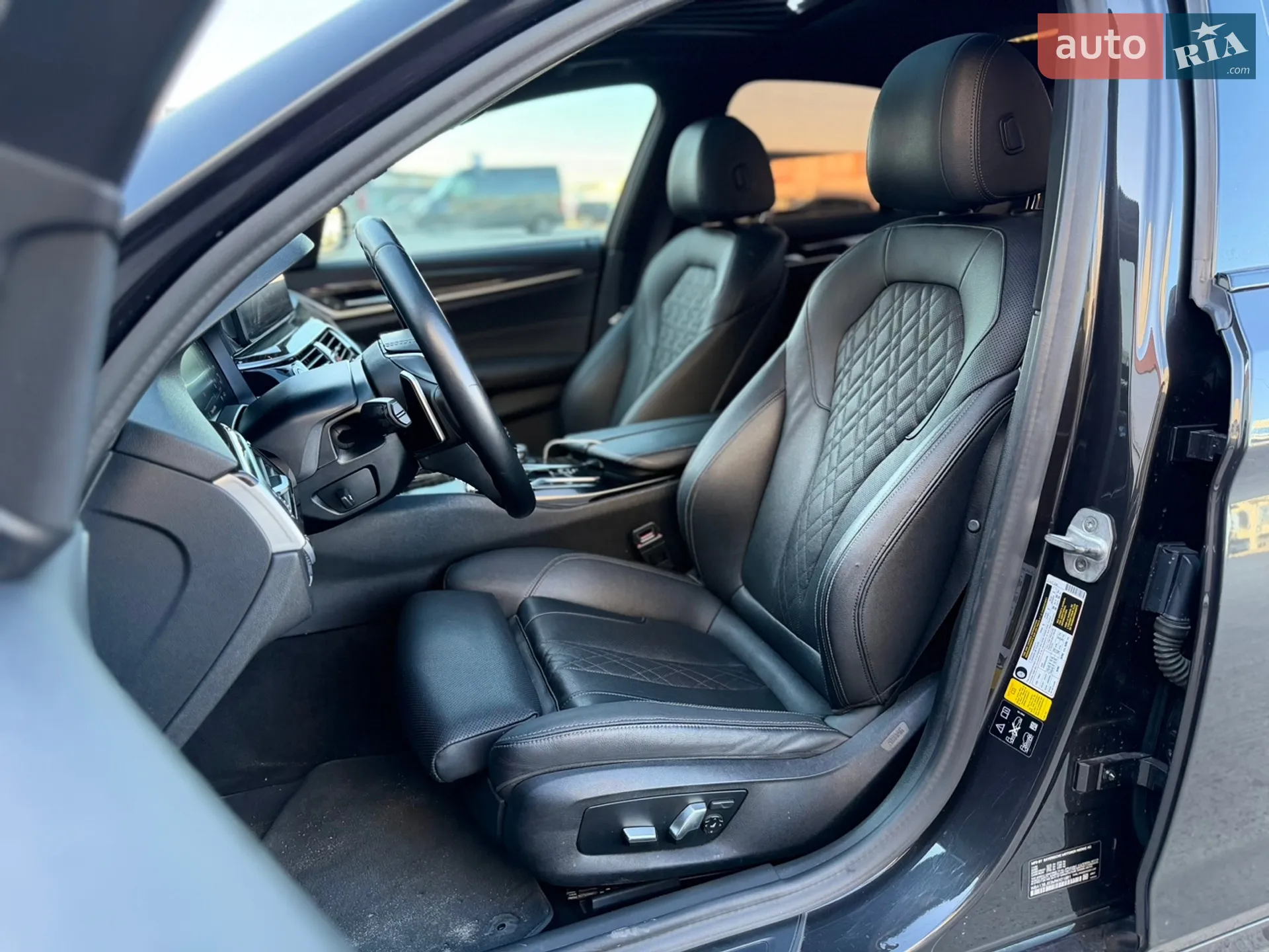 2020 BMW 5er - мініатюра 20