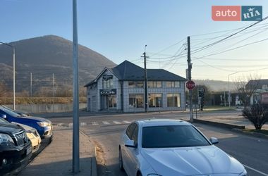 Седан BMW 5 Series 2012 в Львові