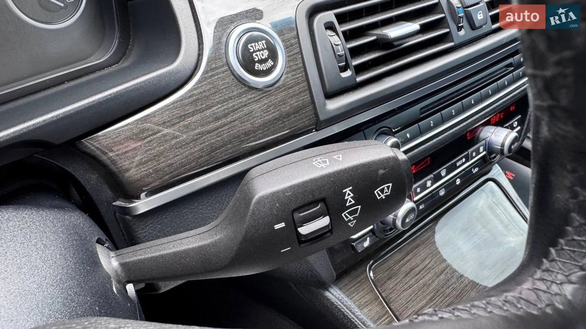 2010 BMW 5er - мініатюра 24