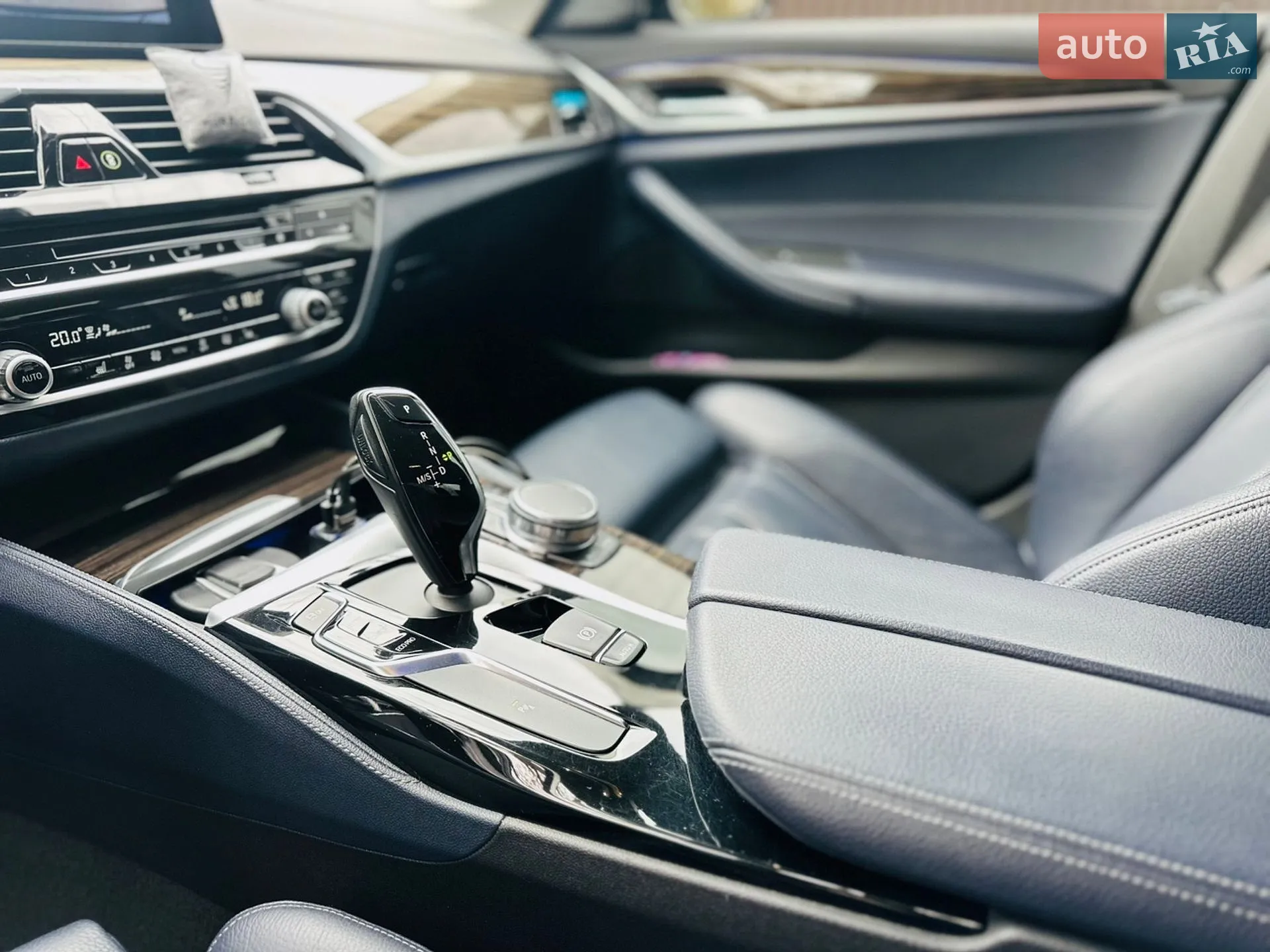 2017 BMW 5er - мініатюра 18