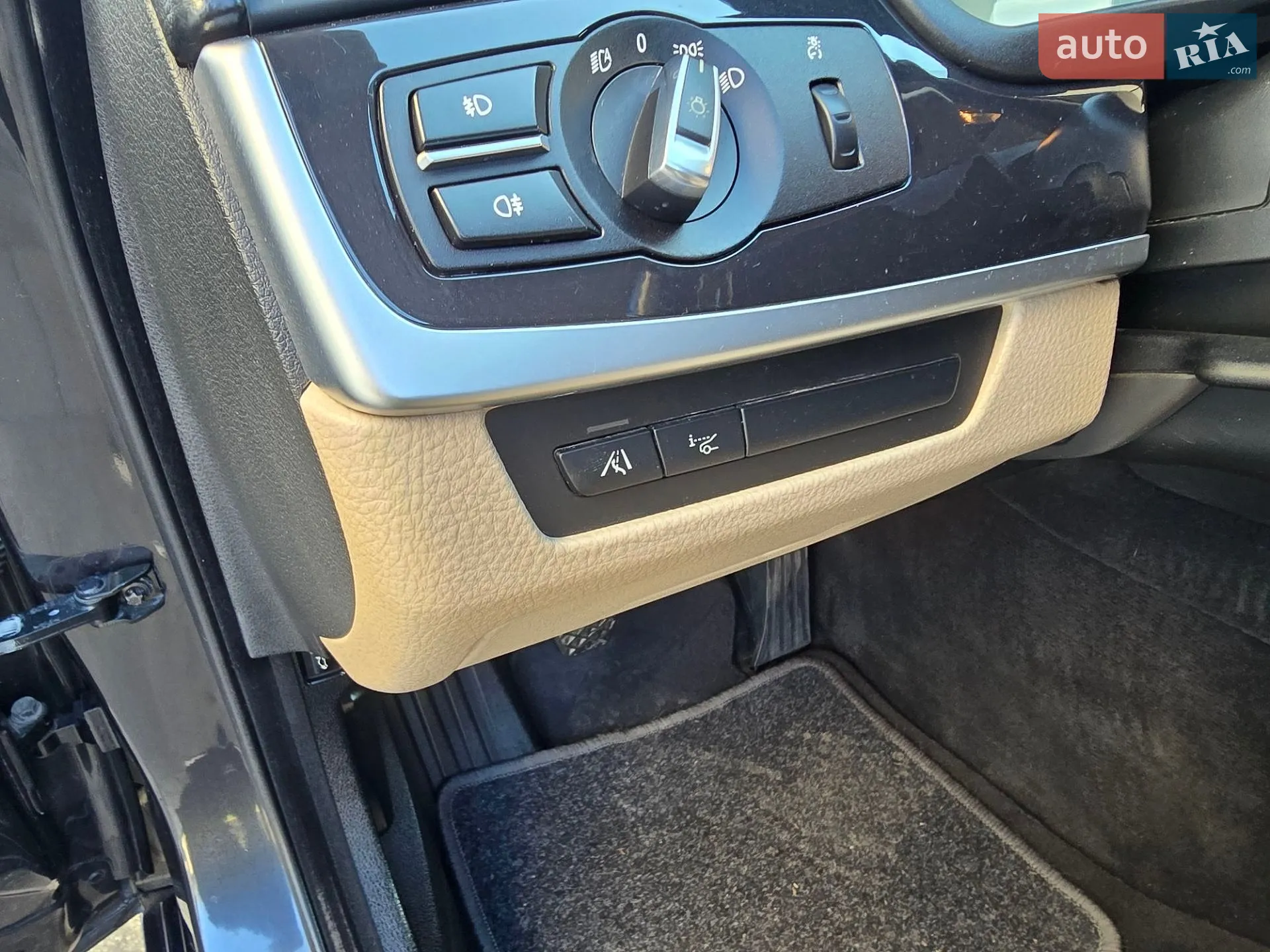 2012 BMW 5er - мініатюра 21