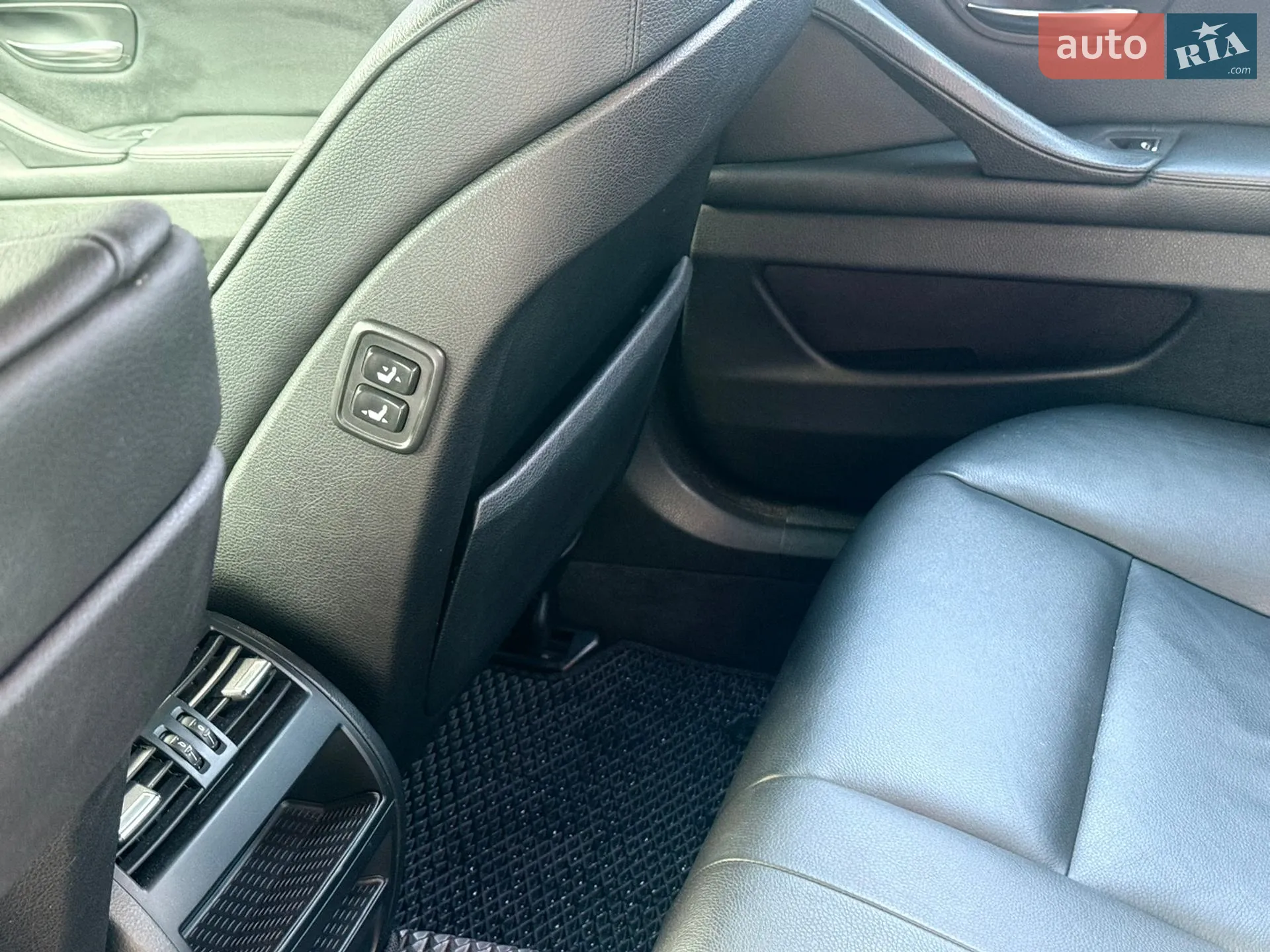 2013 BMW 5er - мініатюра 32
