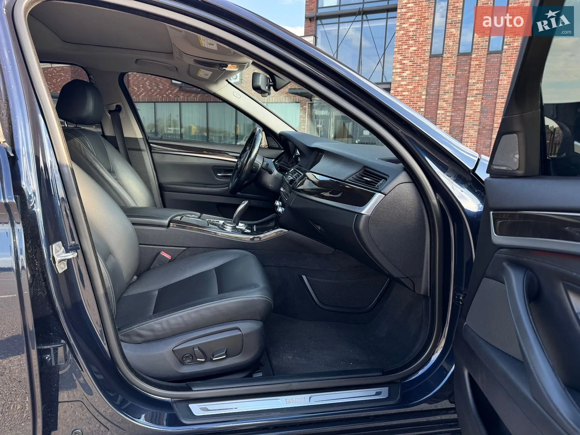 2015 BMW 5er - мініатюра 19