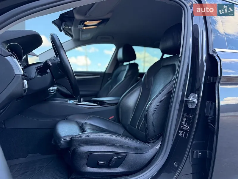 BMW 5 Series 2017 VIN WBAJM71010B054859 фото оголошення 25 з 98