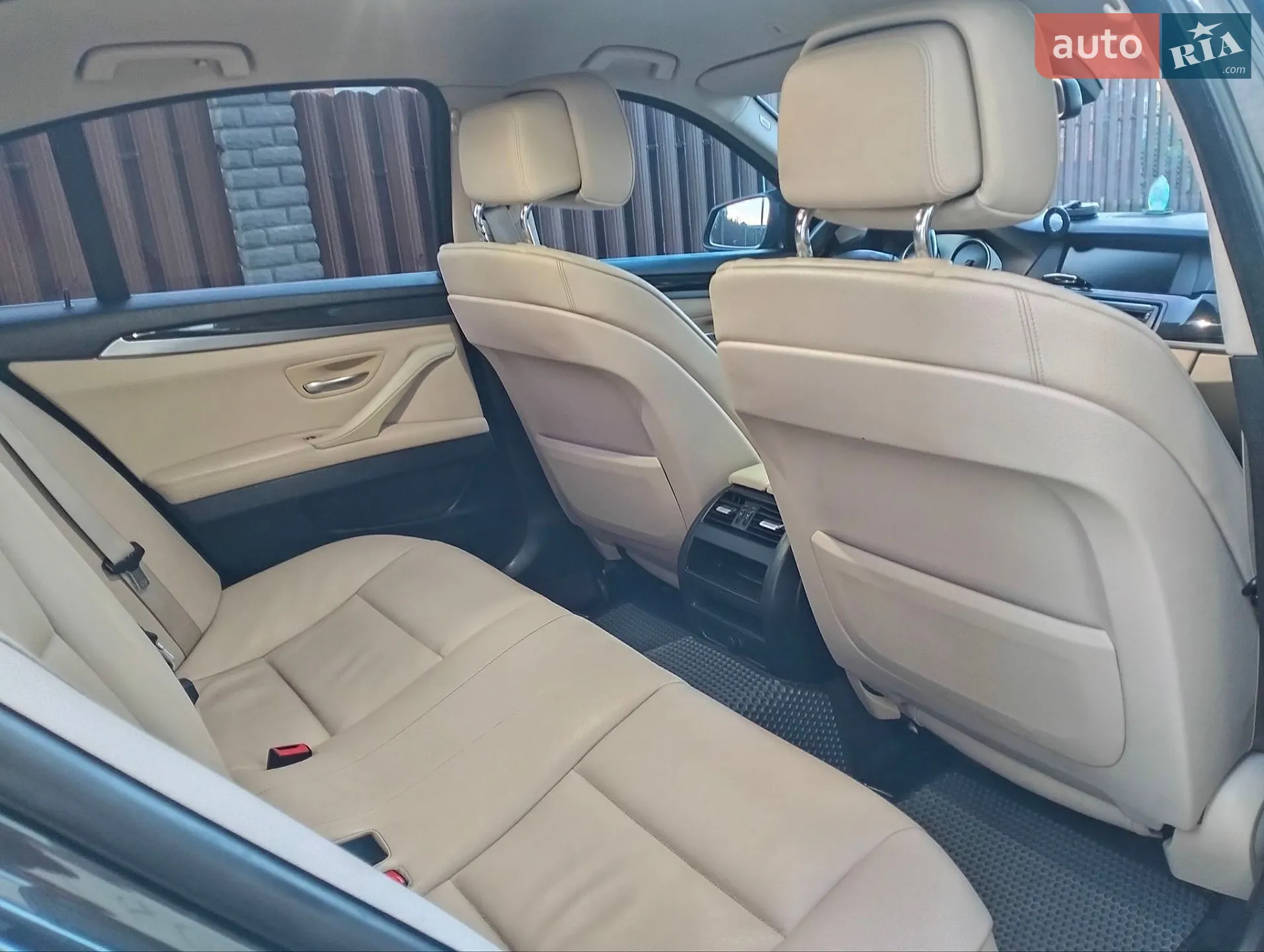 2012 BMW 5er - мініатюра 22