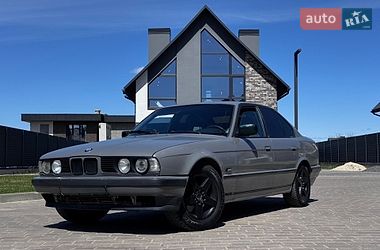Седан BMW 5 Series 1990 в Луцьку