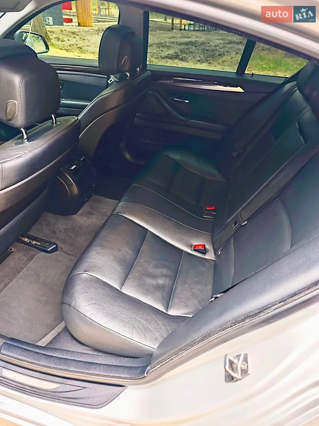 2010 BMW 5er - мініатюра 13