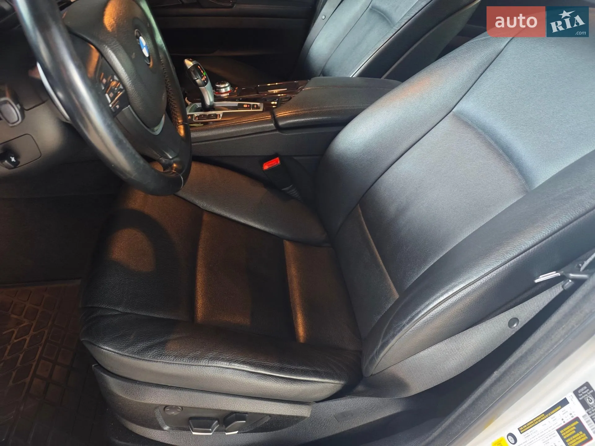 2010 BMW 5er - мініатюра 15