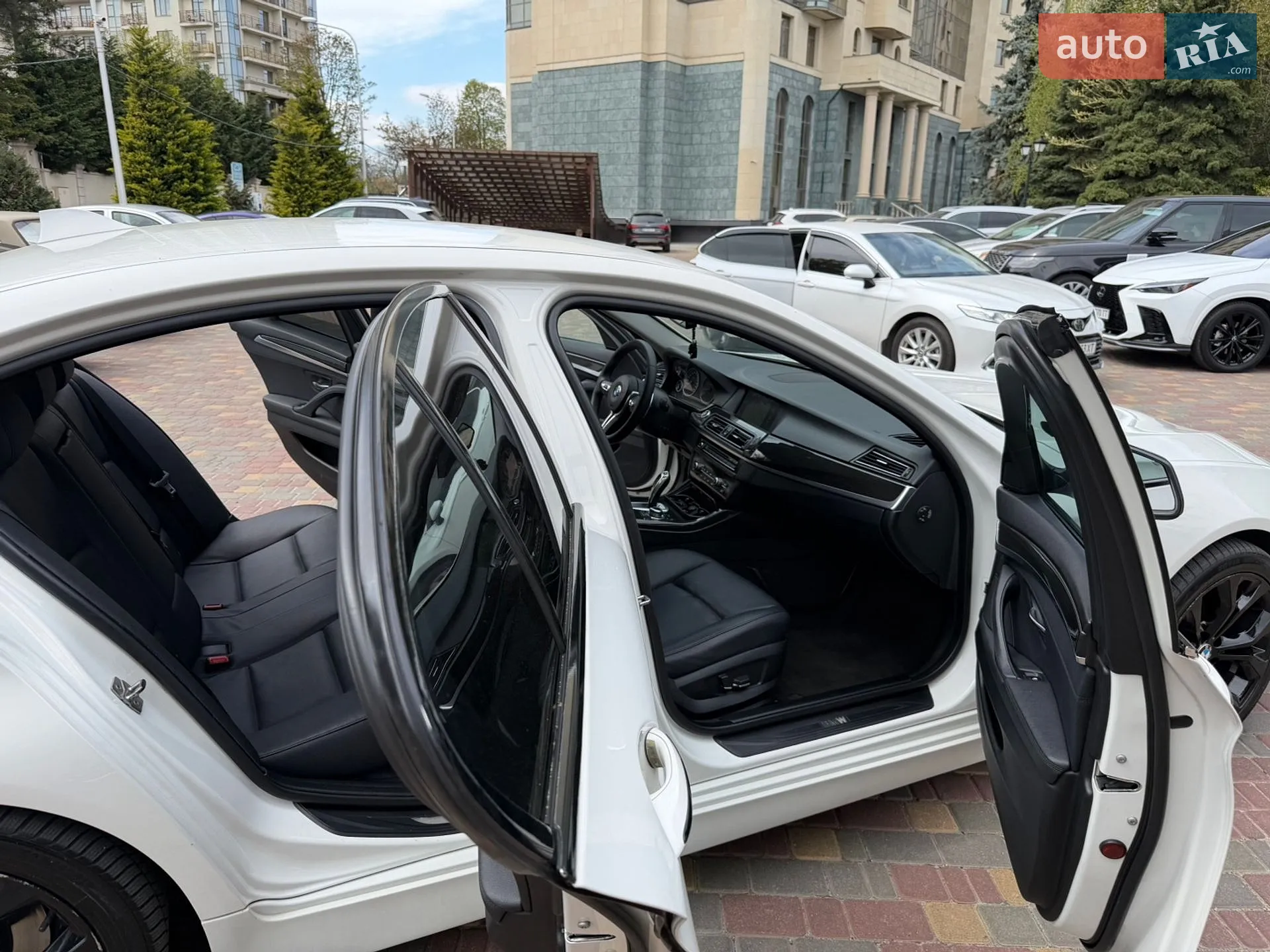 2010 BMW 5er - мініатюра 12