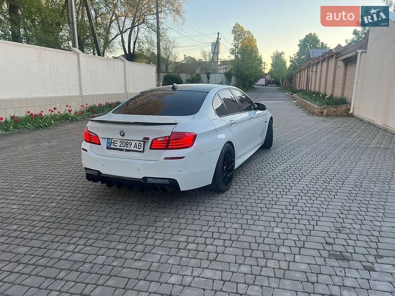 Седан BMW 5 Series 2015 в Миколаєві