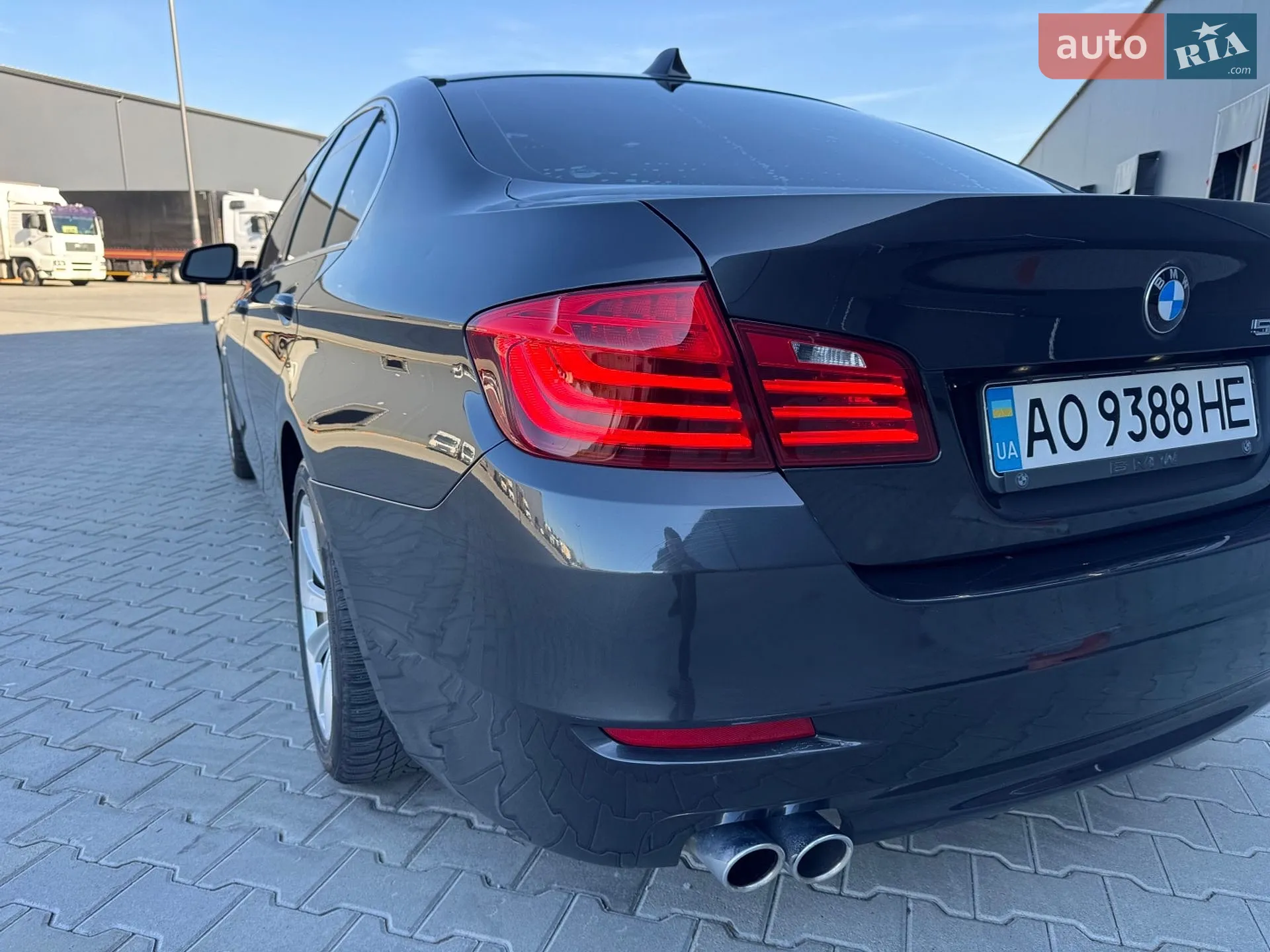 BMW 5 Series 2013 VIN WBA5A5C50ED502186 фото оголошення 12 з 44