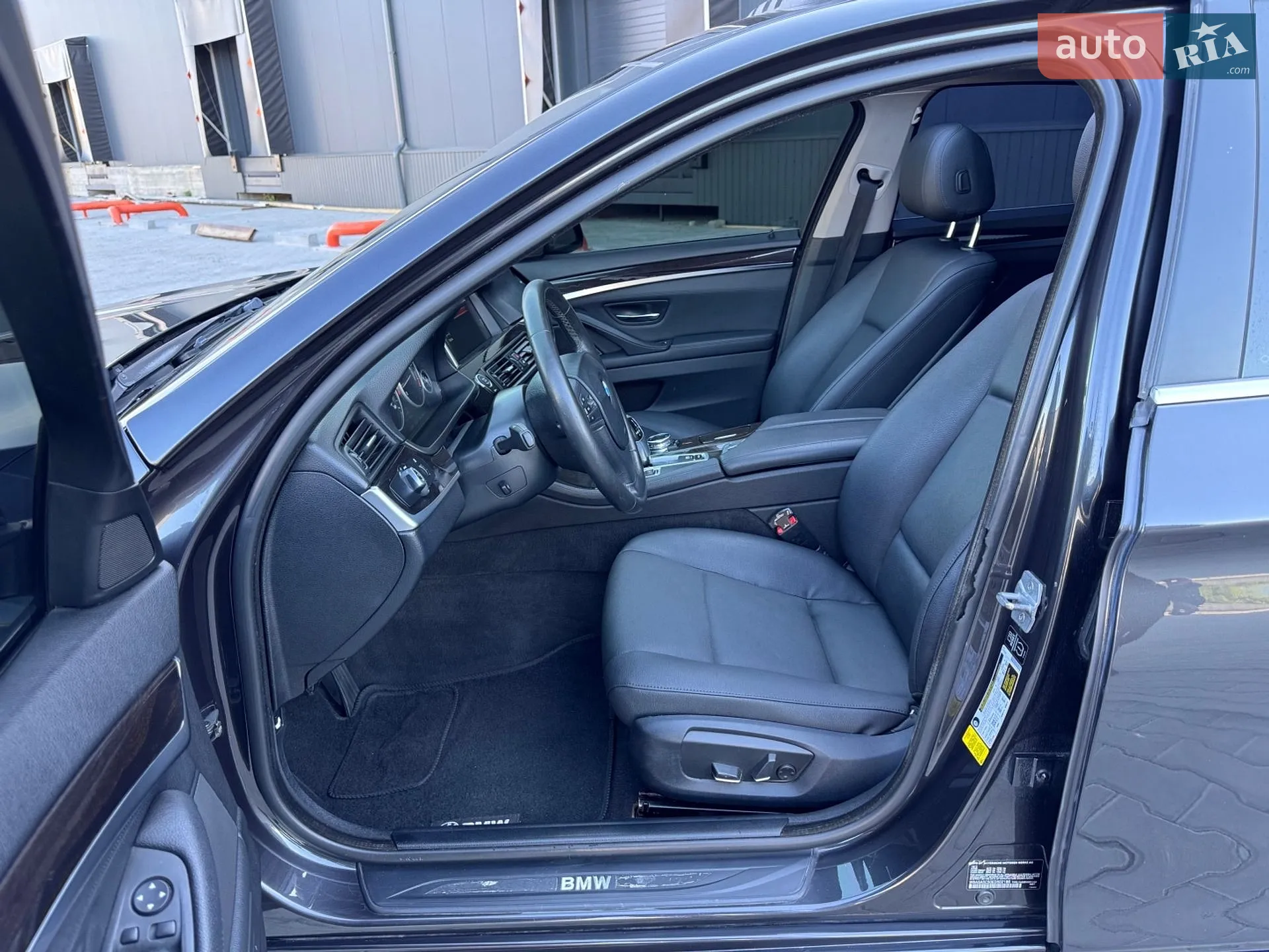 BMW 5 Series 2013 VIN WBA5A5C50ED502186 фото оголошення 23 з 44