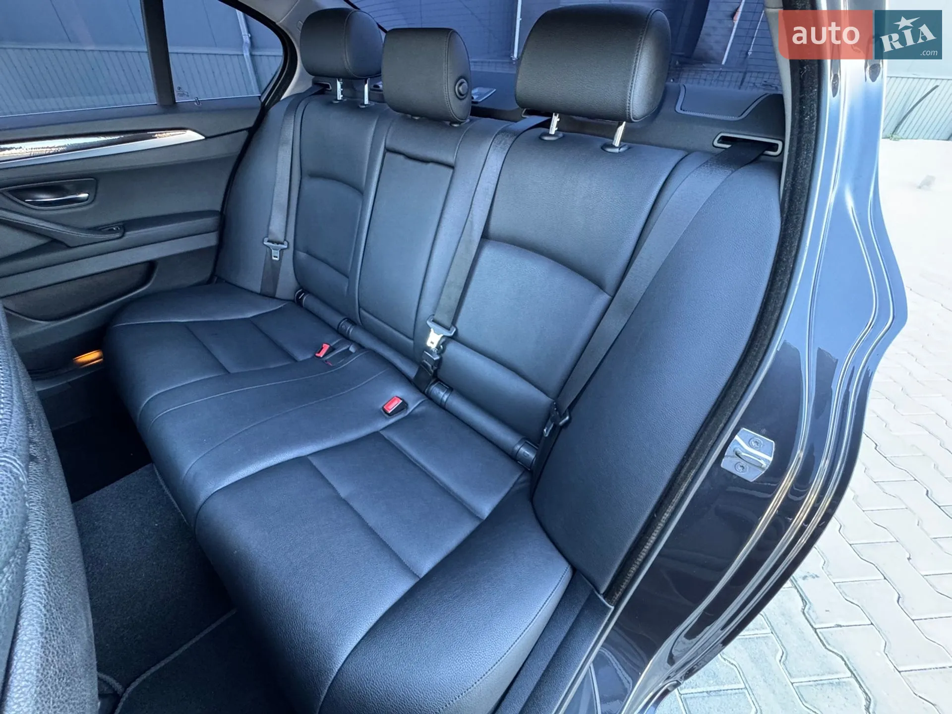 BMW 5 Series 2013 VIN WBA5A5C50ED502186 фото оголошення 32 з 44