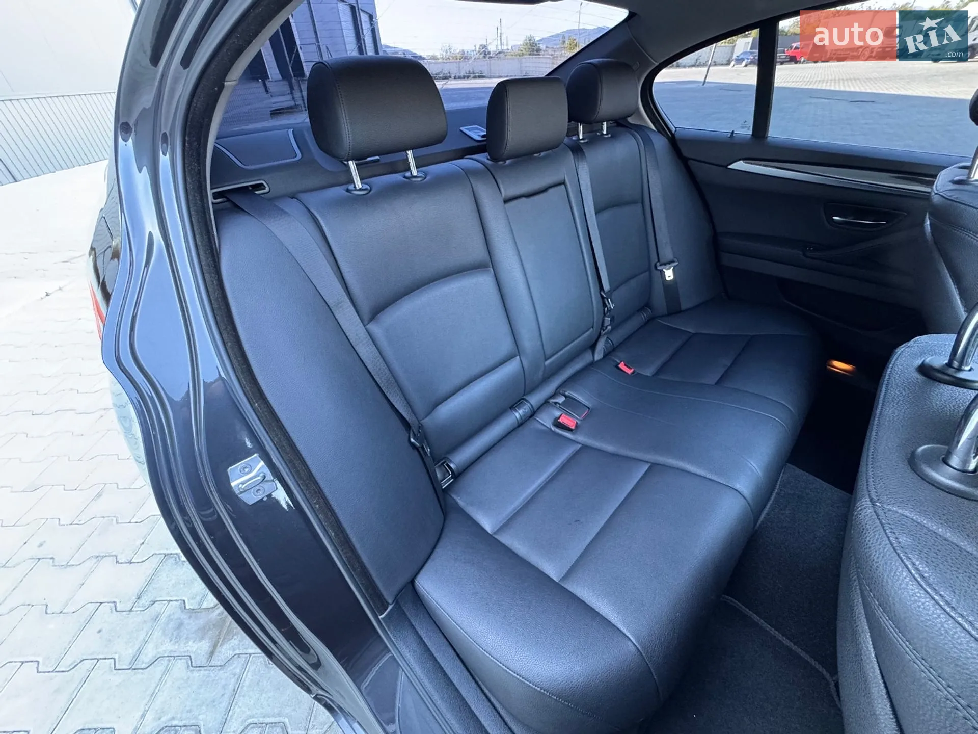 BMW 5 Series 2013 VIN WBA5A5C50ED502186 фото оголошення 36 з 44