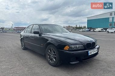 Седан BMW 5 Series 2000 в Тульчине