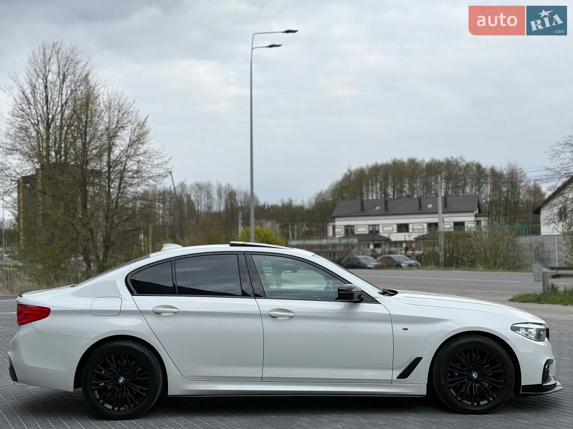 2018 BMW 5er - мініатюра 2
