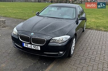 Седан BMW 5 Series 2013 в Вараше