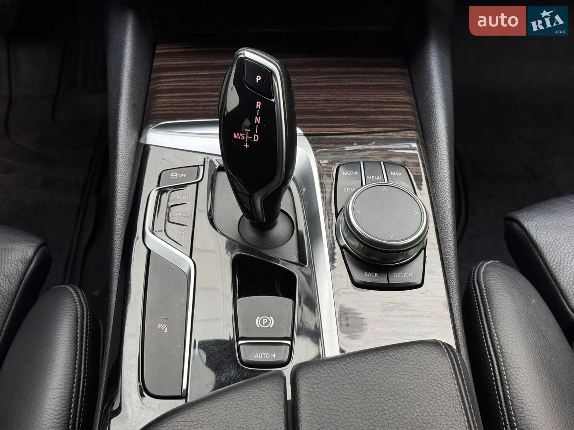 2017 BMW 5er - мініатюра 31