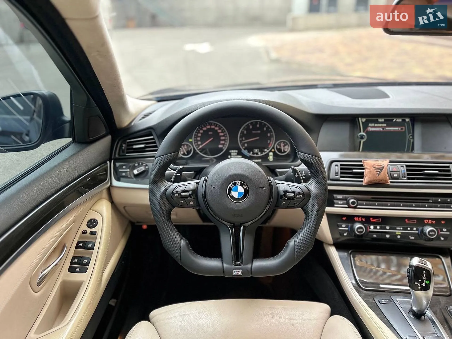 2011 BMW 5er - мініатюра 15