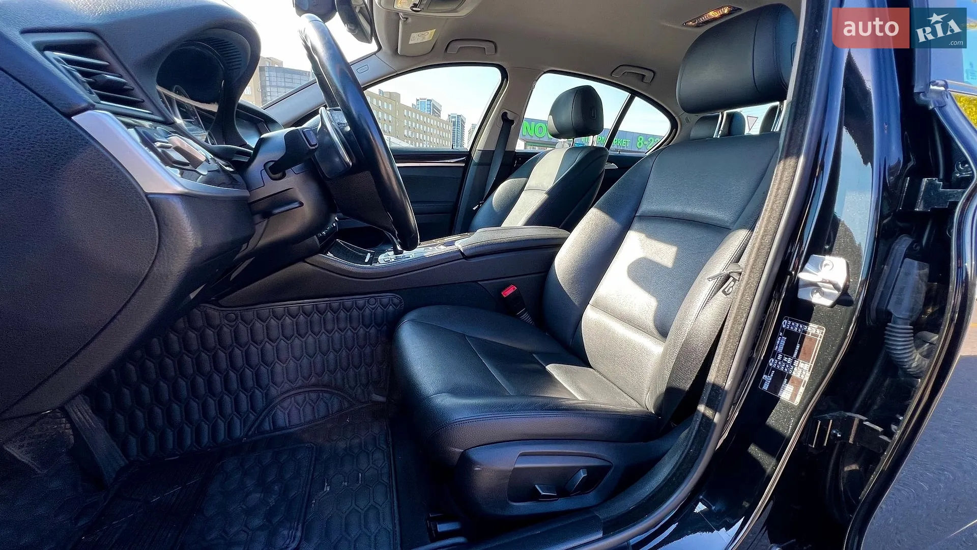 2015 BMW 5er - мініатюра 19