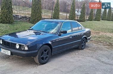 Седан BMW 5 Series 1994 в Шумске