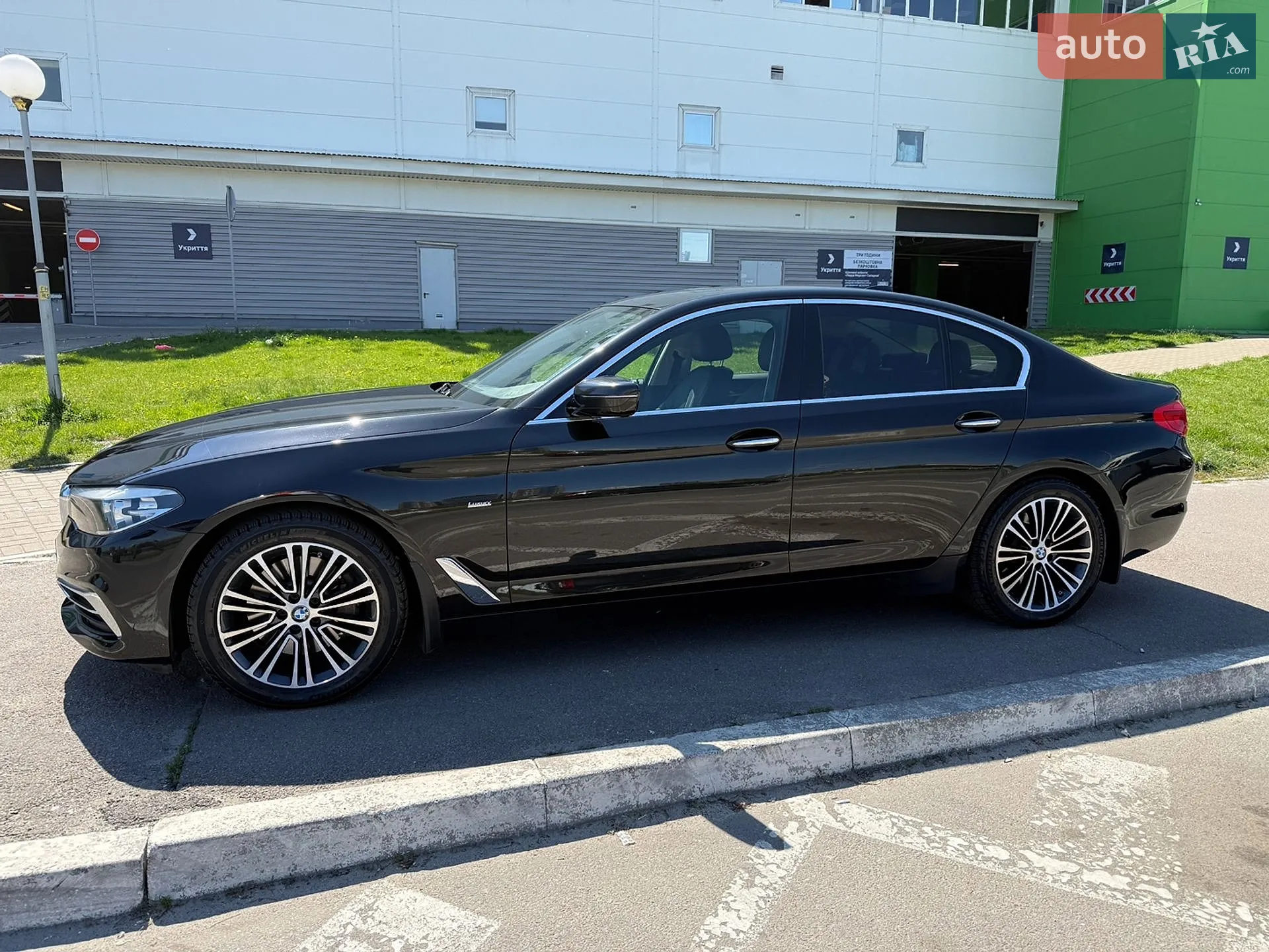 2017 BMW 5er - мініатюра 2