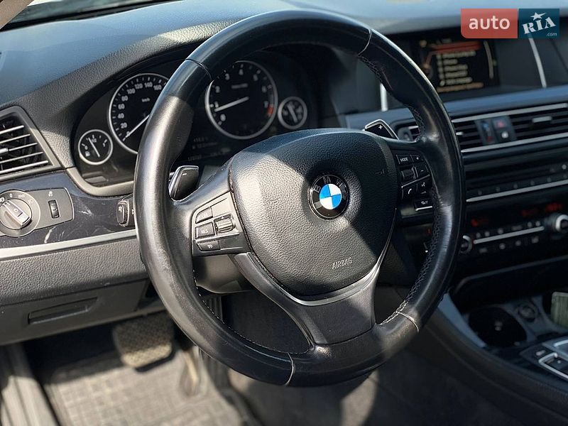 Седан BMW 5 Series 2016 в Киеве