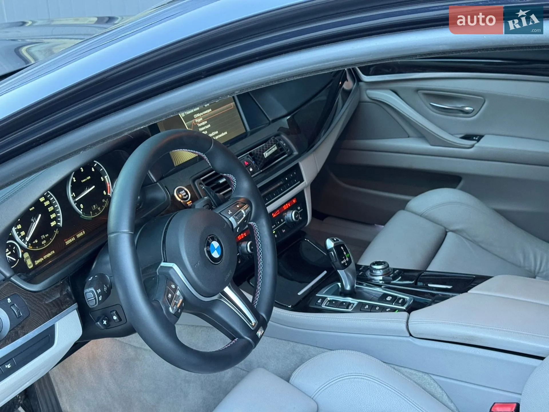 2011 BMW 5er - мініатюра 35